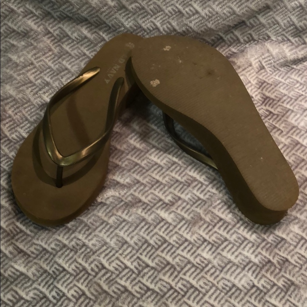 Old Navy women’s  Olive Green wedge sandals